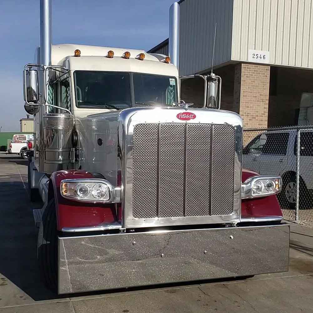 18" Peterbilt 365, 367, 388, 389, 567 & Kenworth W990 Chrome Plated Stainless Steel Boxed End Bumper - Image 2