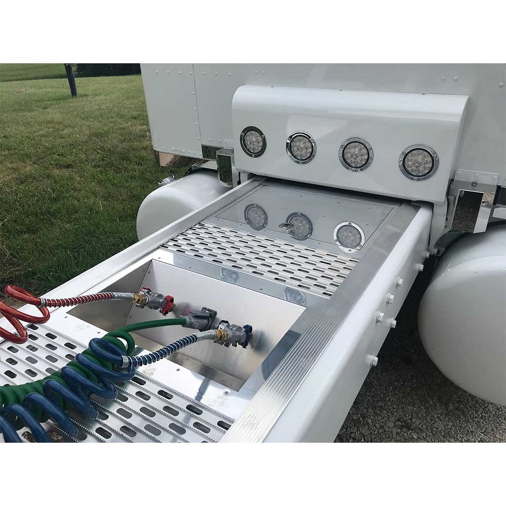 18" Slide-In Rail Recessed Airline Box with Two Air Lines and One 7-Way Configuration - Image 2