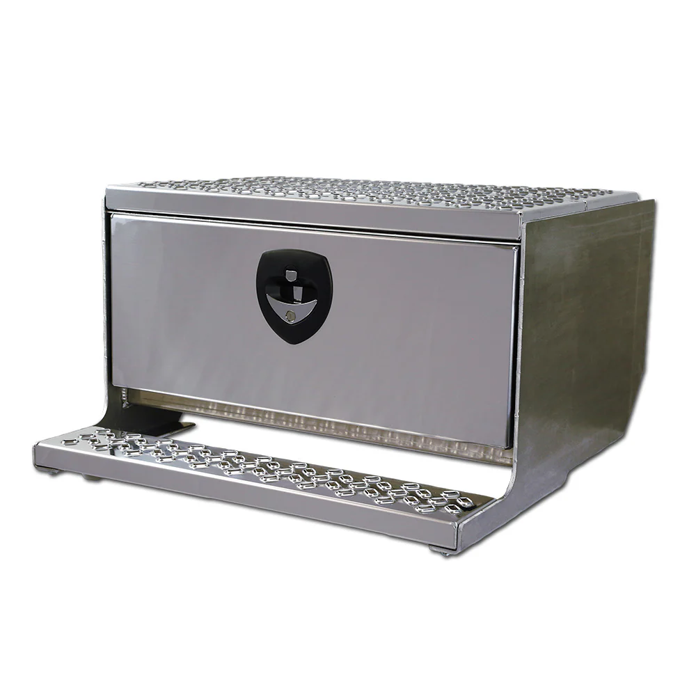 24" Cab Entry with Polished Aluminum Door