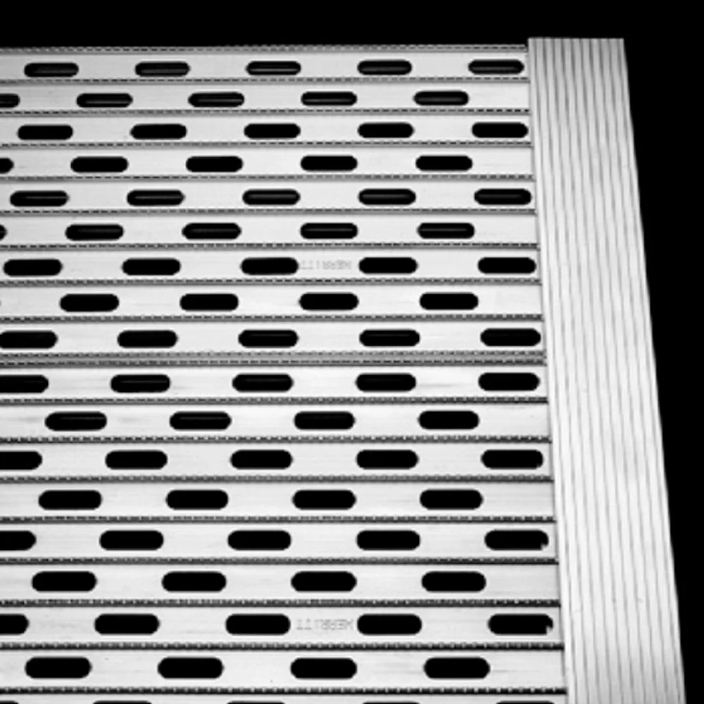 37.5" L x 30.25" W (4 Plank) Dyna Deck Cover - Flush Mount - Image 5