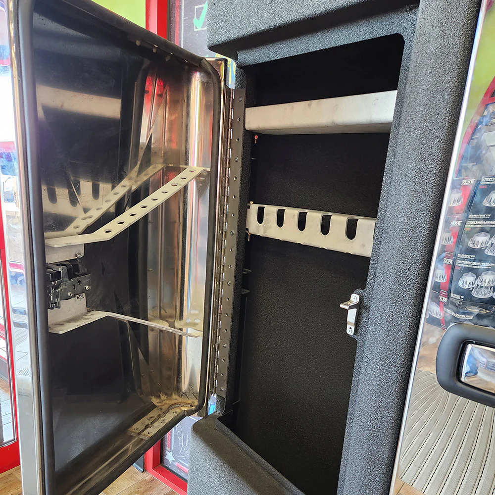 70"H x 80"W 300 Series 3 Door Stainless and Poly Layer Cab Rack - Image 6