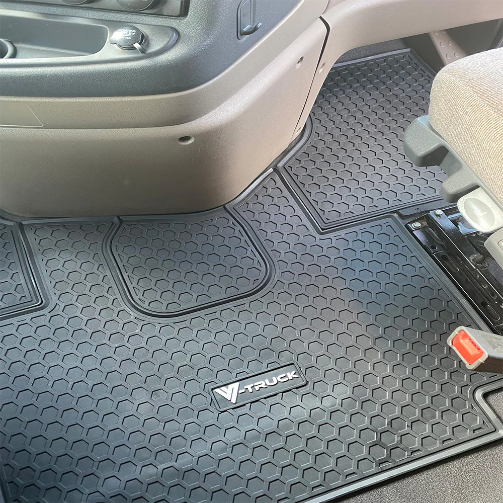 Freightliner Cascadia Floor Mats 113 and 125