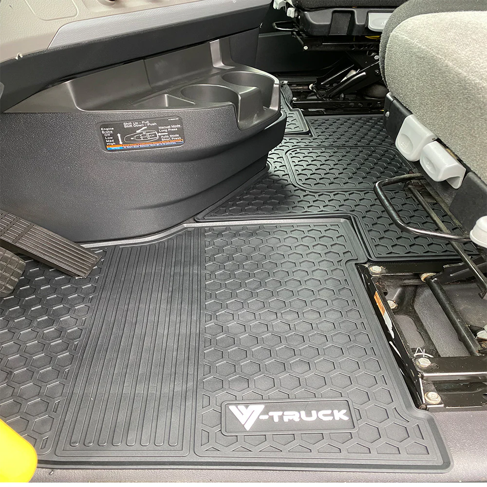 Freightliner Cascadia Floor Mats 116 and 126 - Image 2