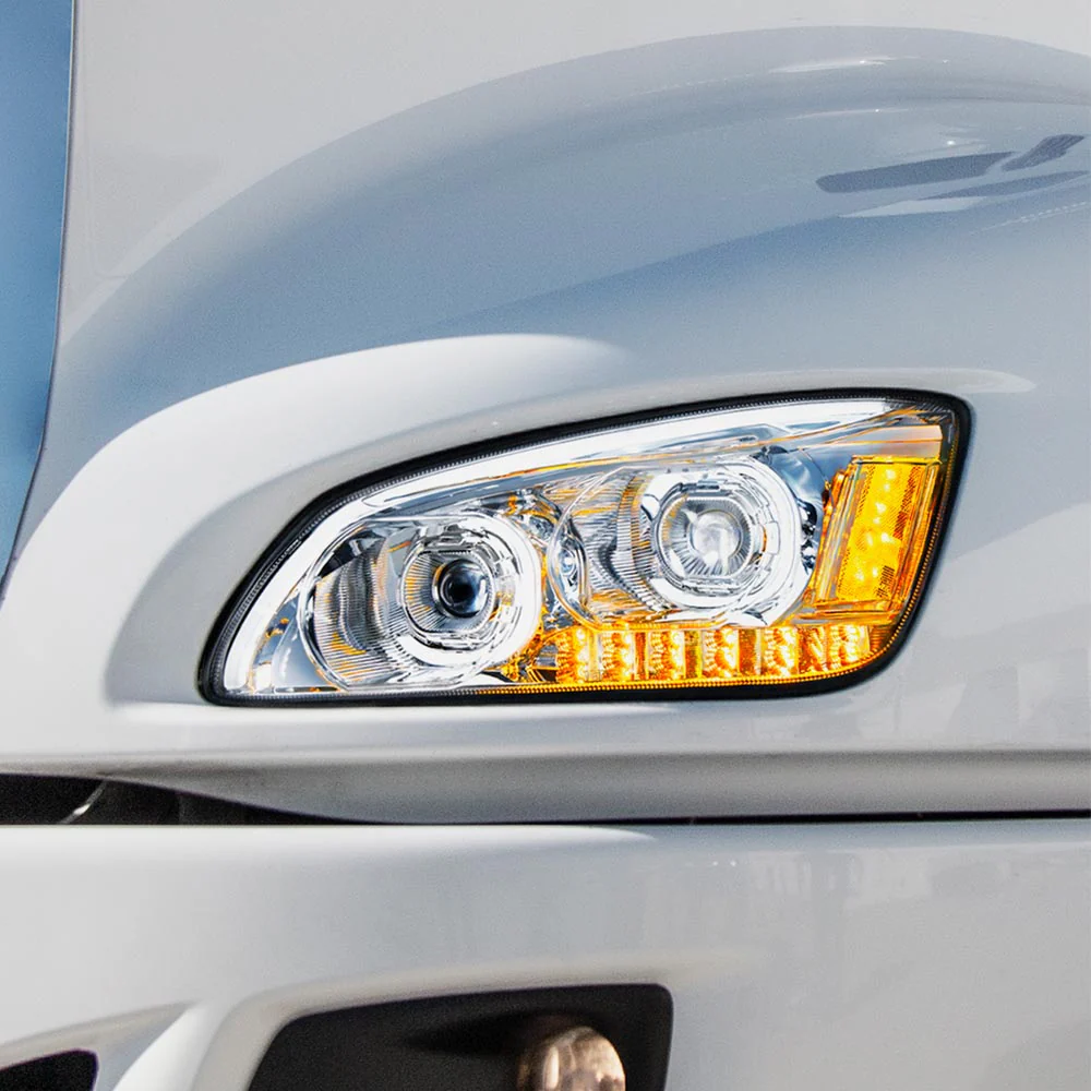 Kenworth T660 Chrome LED Headlight with LED Turn Signal - Image 6