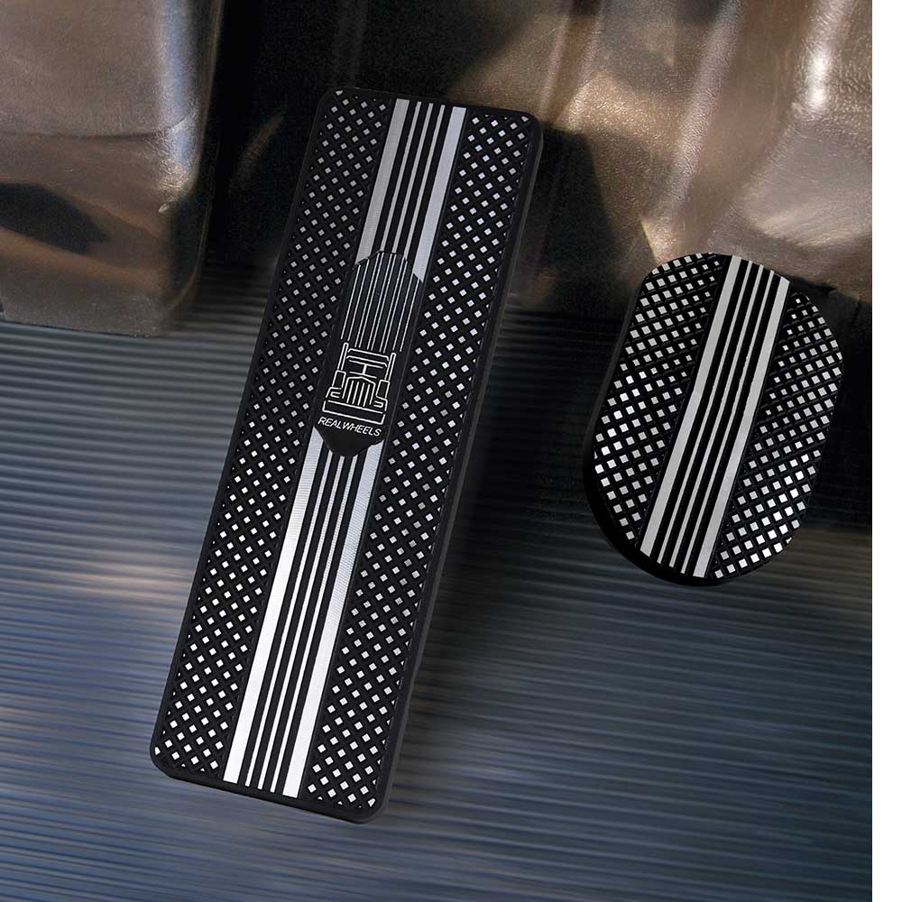 Kenworth T660,T680,T880,W990 2014+ Classic Diamond Smaller Pyramid Cut Black Billet Pedals