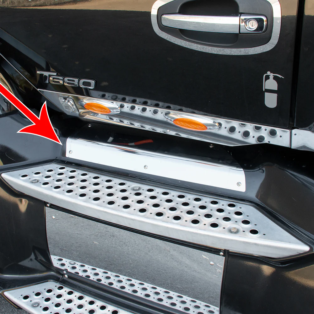 Kenworth T680 Front Upper Step Kick Plate - Image 2