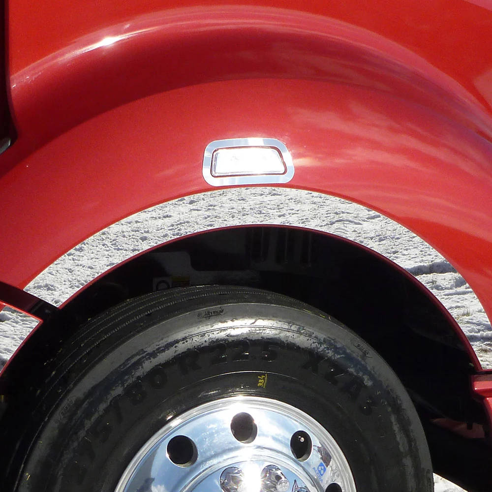 Kenworth T680, T880 2013+ Fender Light Trim - Image 2