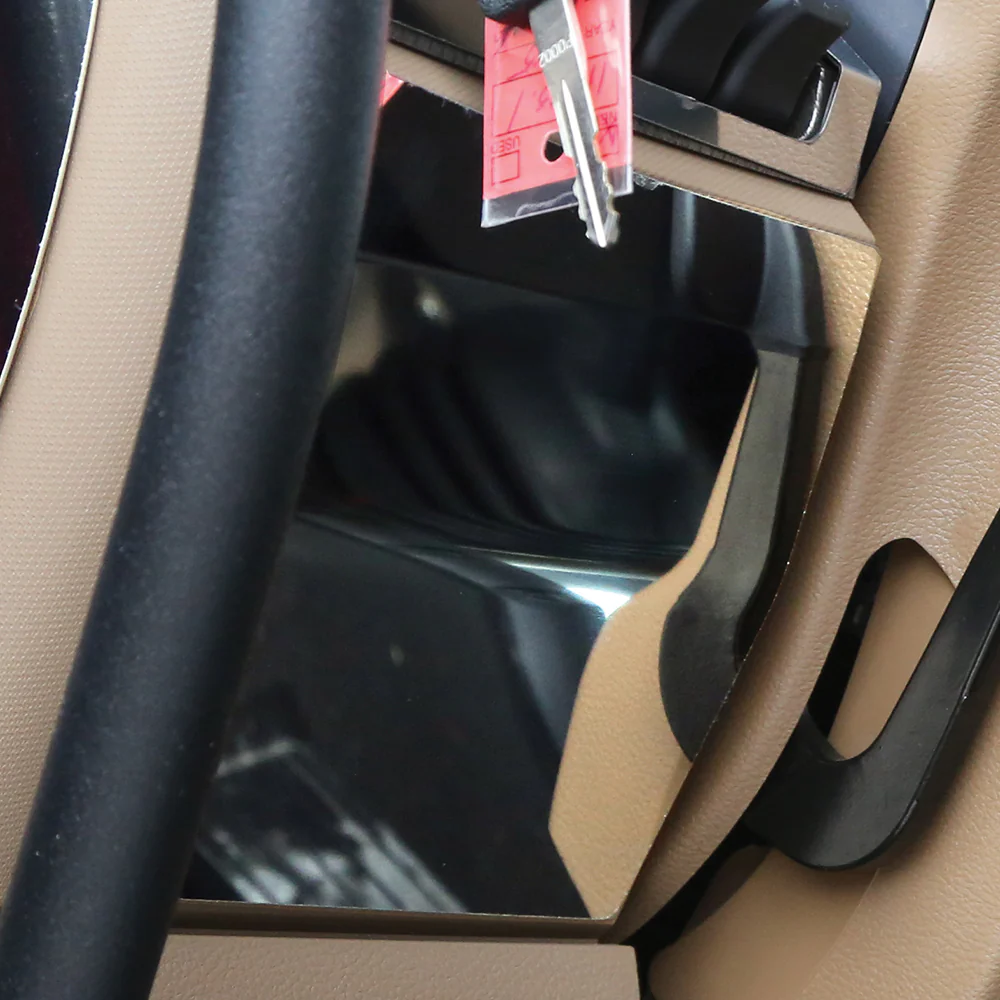 Kenworth T680 T880 Under Ignition Dash Trim