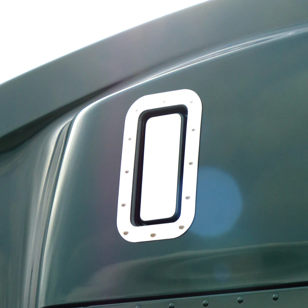 Kenworth T680, T880 Upper Sleeper Vent Cover and Surround