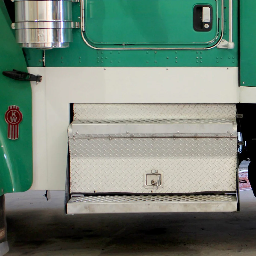 Kenworth W900 Fiberglass One Piece 6" x 56" Cab/Cowl Panels - Image 2
