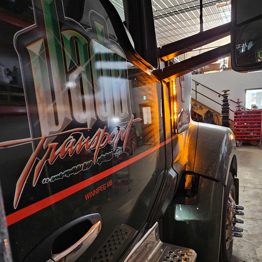 Kenworth W990 LED Air Intake Light Bars - Image 7