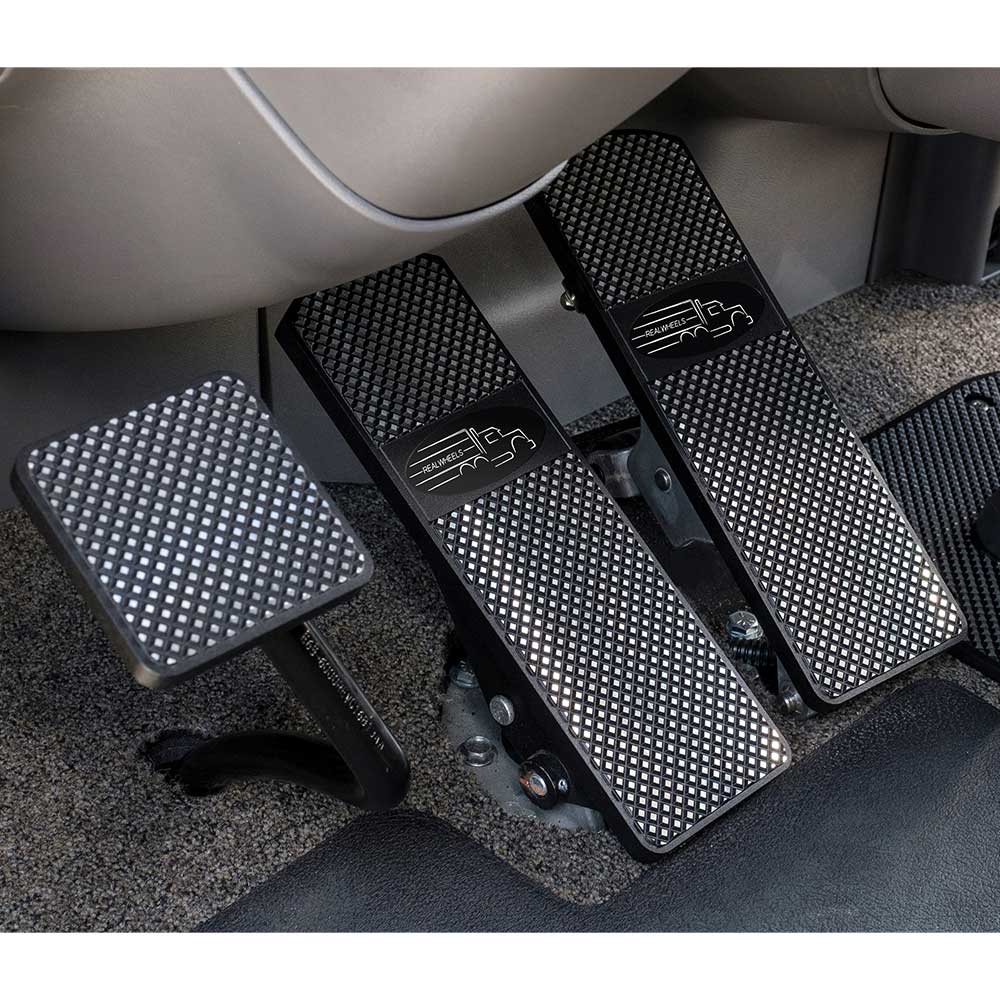 Peterbilt 367,379,386,388,389 1994+ Classic Diamond Smaller Pyramid Cut Black Billet Pedals