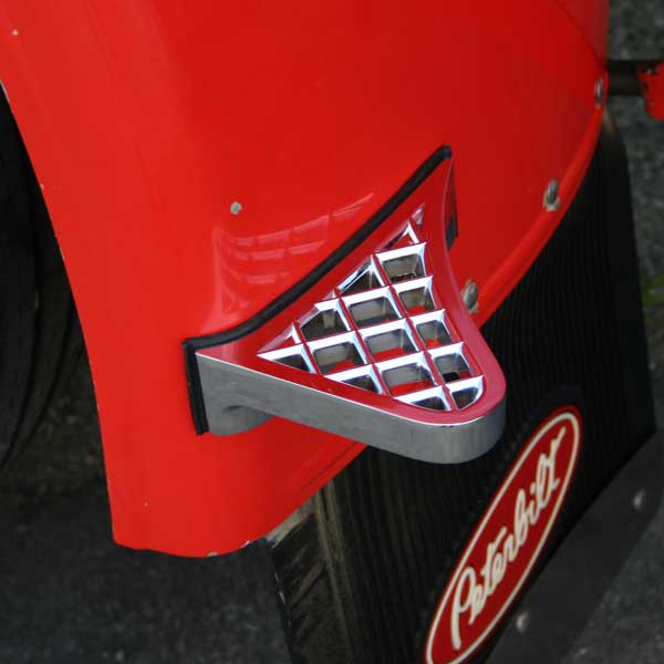 Peterbilt 379 Chrome Fender Accent Steps (PR)