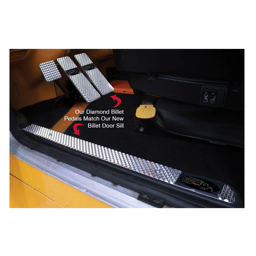 Peterbilt 379 Diamond Cut Billet Door Insert - Image 3