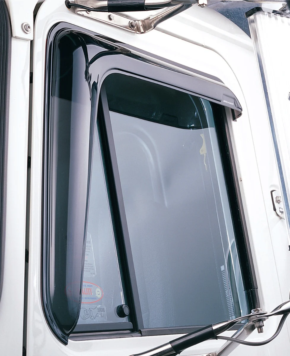 Peterbilt 567, 579 Smoke Ventvisors - Image 2