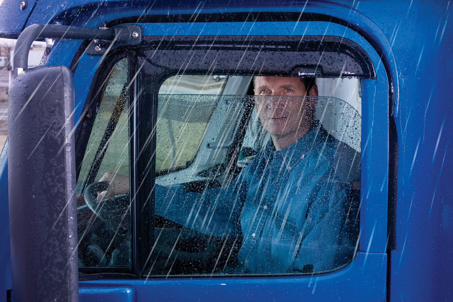 Peterbilt 567, 579 Smoke Ventvisors - Image 3