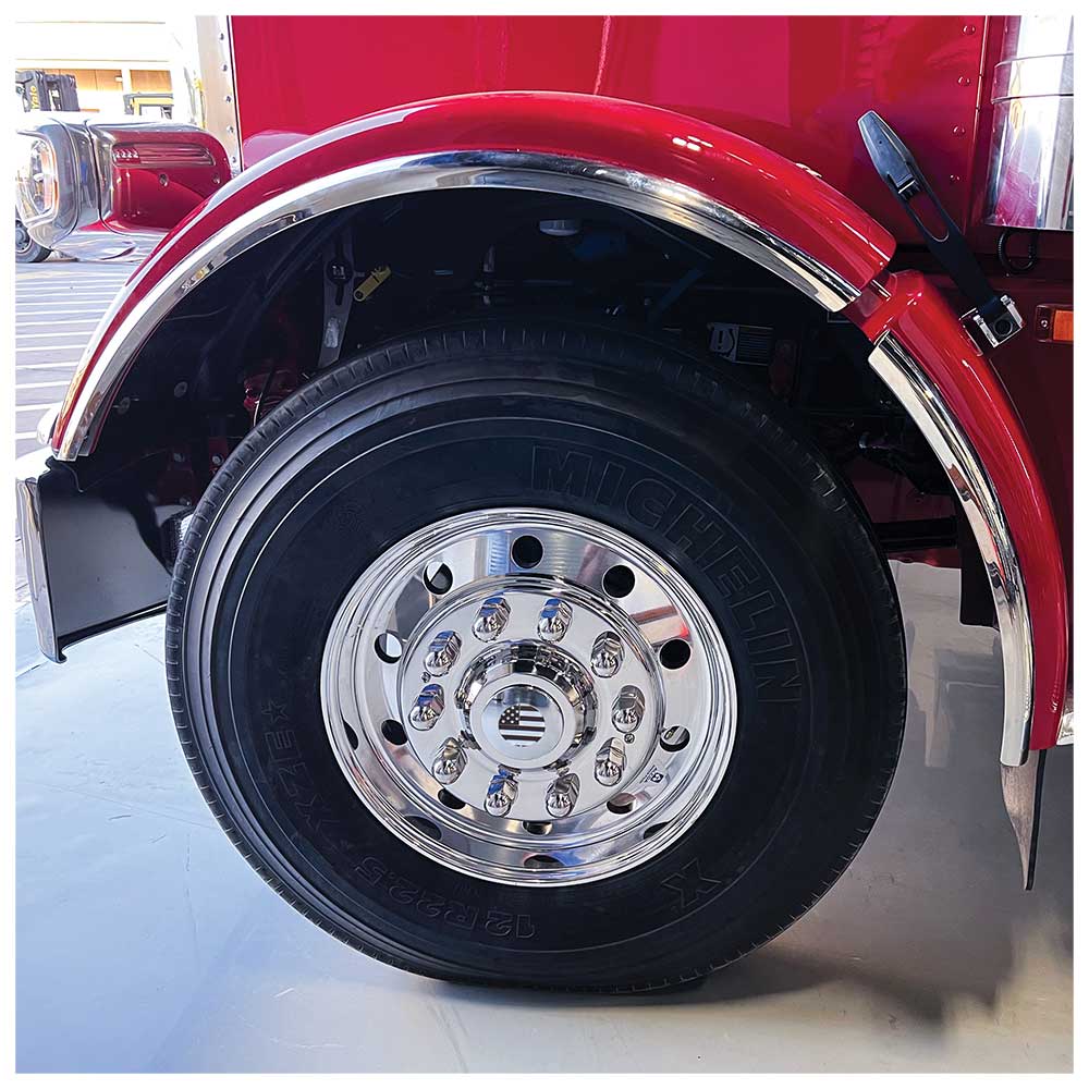 Peterbilt 589 Short Hood Stainless Steel Fenderettes