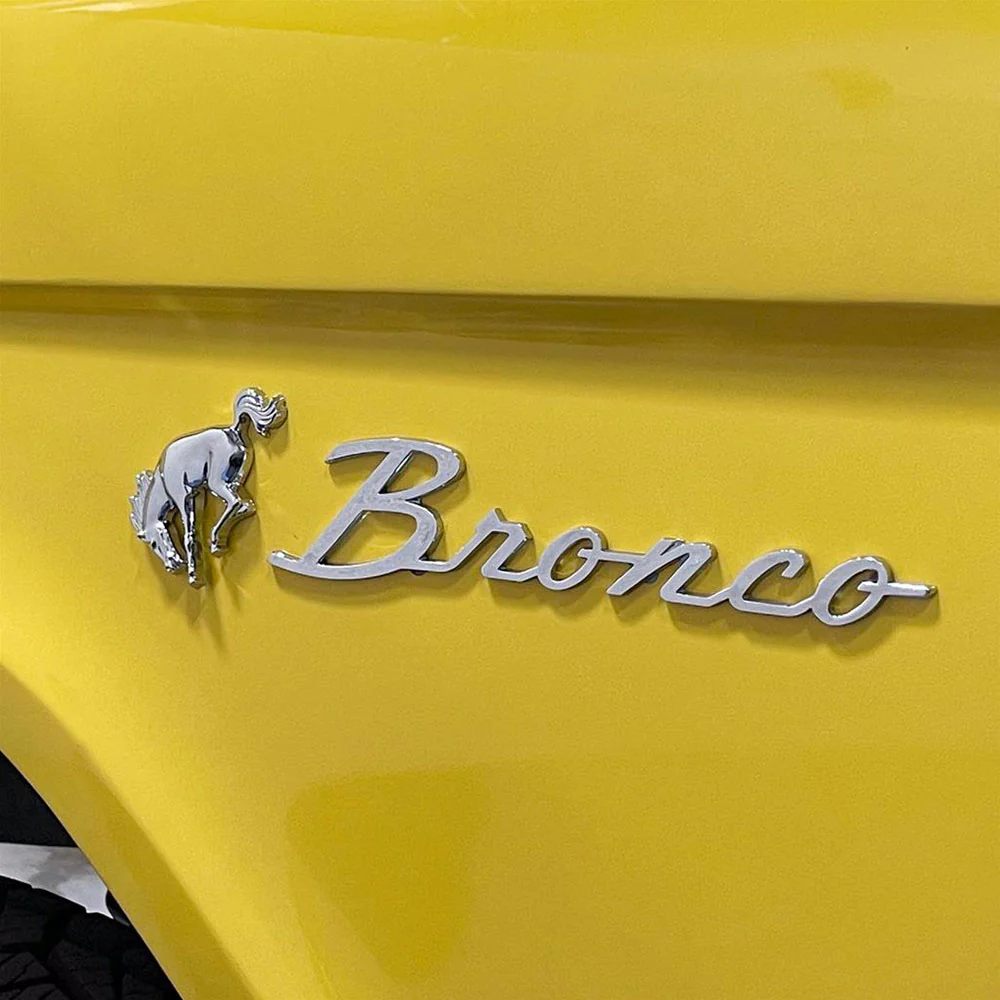 Plastic Chrome Bucking Horse Emblem - Image 4