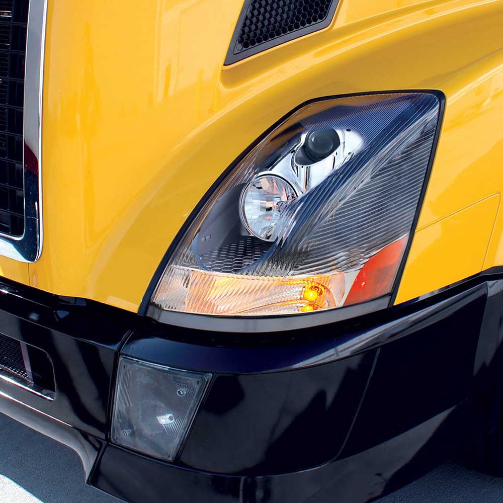 Volvo VN 2003 - 2017 Competition Series Chrome Headlight - Image 2